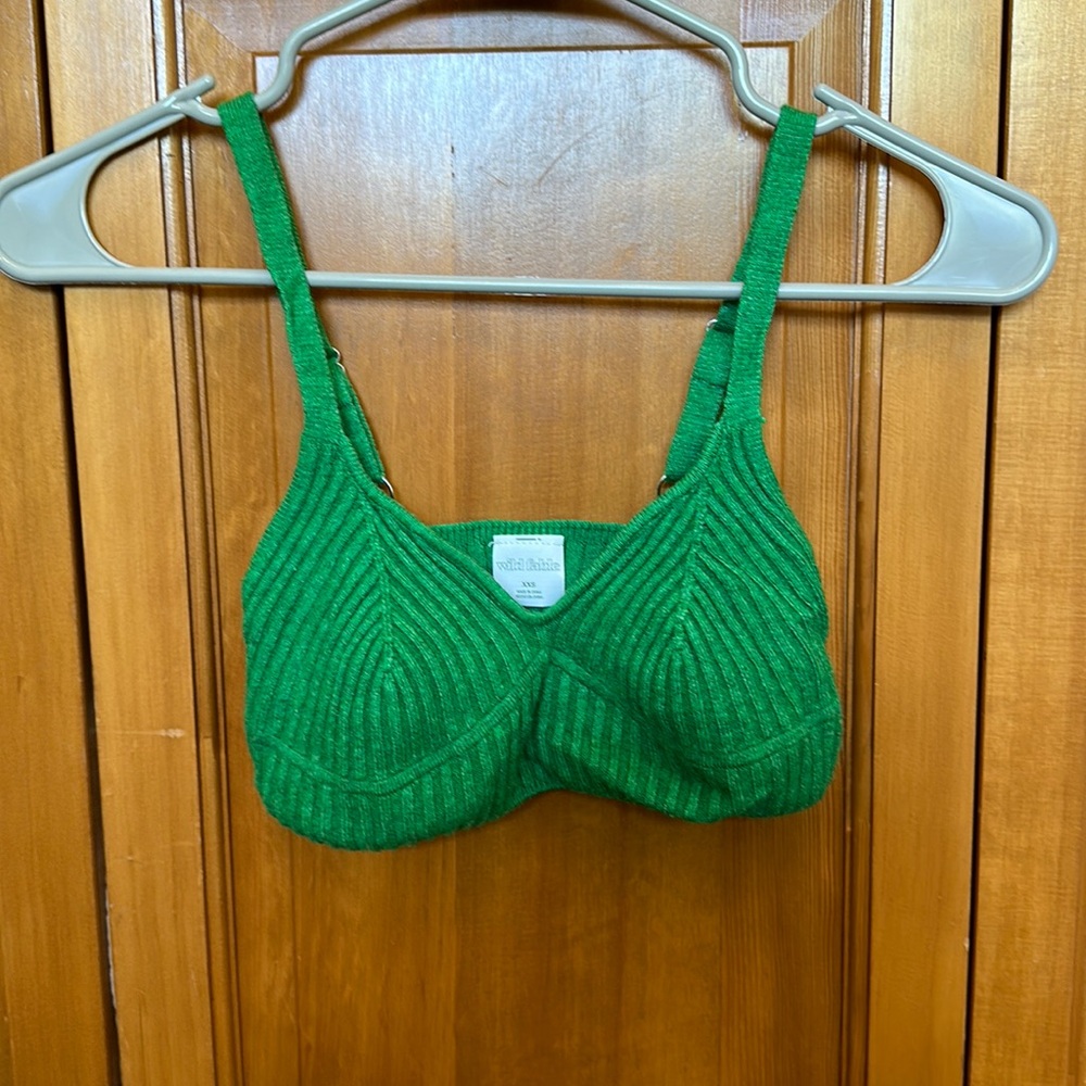 green cropped tank top.